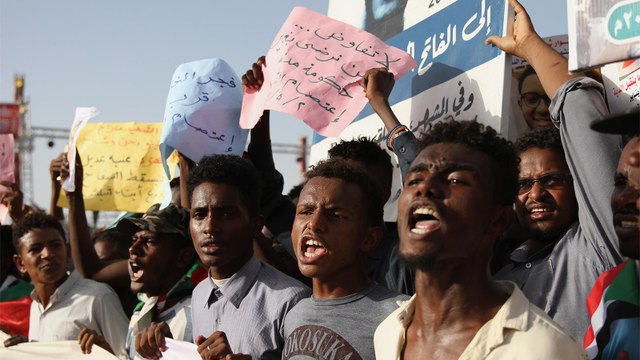 ما وراء الخبر-ما مدى واقعية وثيقة الحراك السوداني الدستورية؟