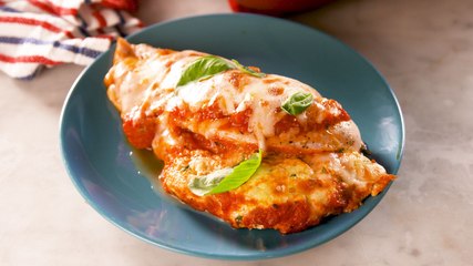 You Won't Miss The Pasta In This Lasagna Stuffed ChickenDefault