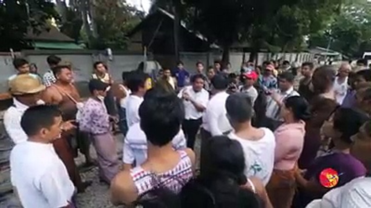 ျပည္ဘူတာ အုတ္တံတုိင္းခတ္မႈ ေဒသခံမ်ား ကန္႔ကြက္ (ရုပ္/သံ)