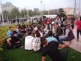 Taksim'de Şarkı Söylen İranlı Turistler Büyük İlgi Gördü