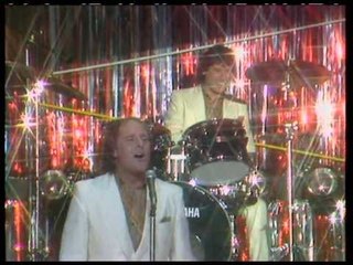 The Rockin' Berries - He's In Town