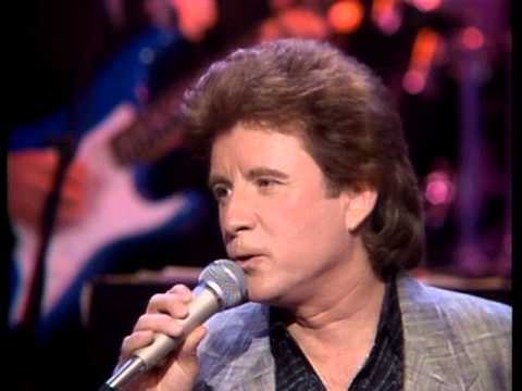 Johnny Tillotson - It Keeps Right On A-Hurtin'