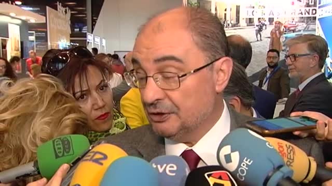 Lambán cree que el "volantazo" del PP al centro "no es creíble si no conlleva la dimisión de Casado"