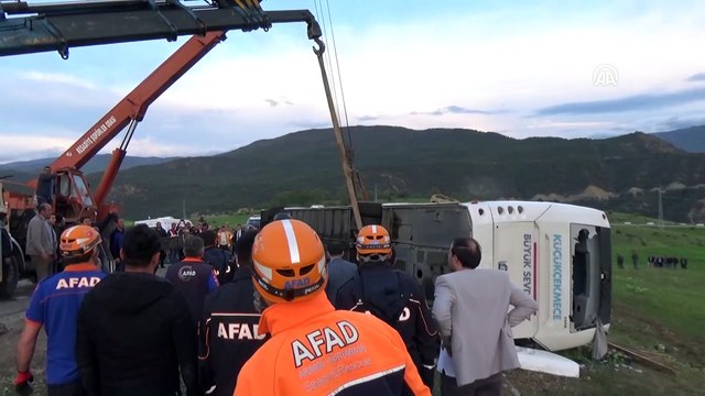 Taziyeden dönenleri taşıyan otobüs devrildi: 7 ölü, 30 yaralı - TOKAT