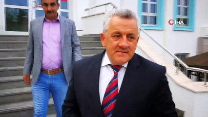 Kadastro İşi İçin Gittiği Adliyede Muhtar Olduğunu Öğrendi