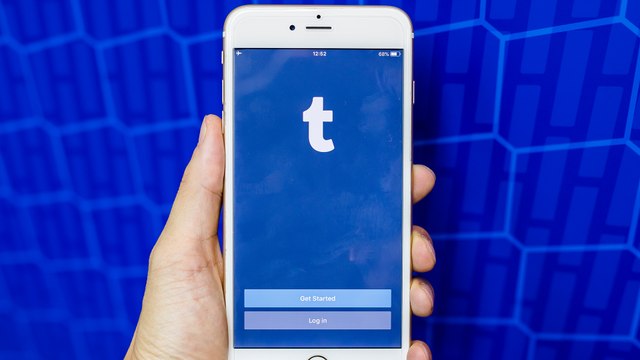 Verizon is trying to sell Tumblr