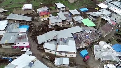 Erzurum'da bir ahırın çatısı çöktü: 2 ölü, 6 yaralı (3)