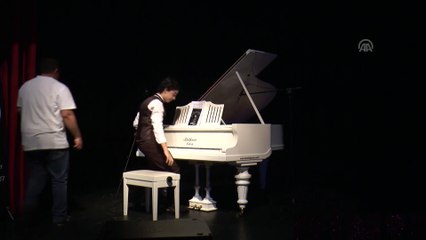 Genç piyanistten kimsesiz çocuklar için konser - TEKİRDAĞ