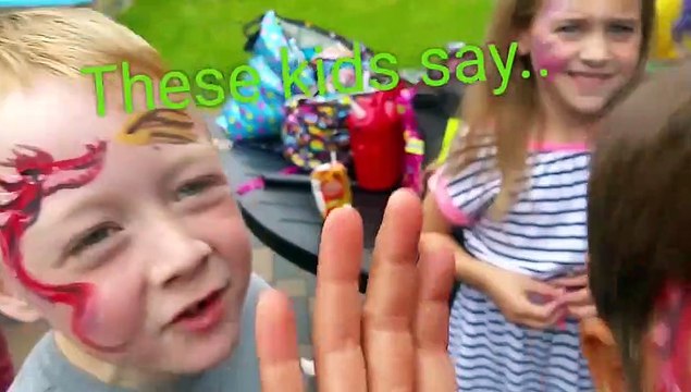 Vancouver BC | Kids Free | Entertainment | Reviews | Show me a face painter, a balloon lady, balloon clown, or magician that is more fun than these Solar-Powered Yelling Robot Races, and get free entertainment for your festival or block party