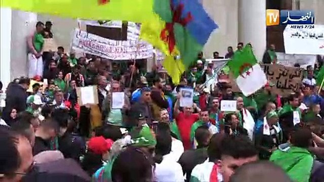 العاصمة: مسيرات حاشدة للجمعة الـ 11 للمطالبة بتغيير النظام