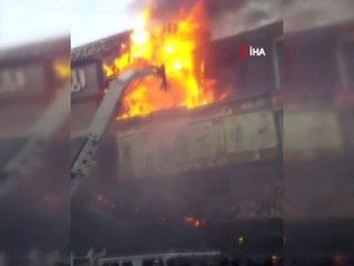 Kahire'de Büyük Yangın: 51 Kişi Yaralandı