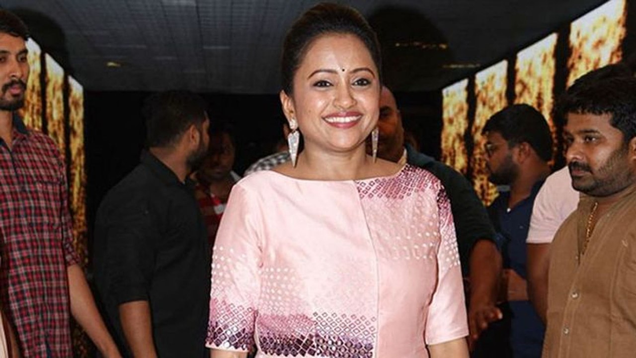 Suma Reacts On Why She Suddenly Left From Maharshi Pre-release Event