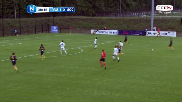 But de Quentin BOISGARD ! Sur une magnifique action avec Thill il ajuste une frappe puissante dans la surface. 2-0 pour le PAU FC !