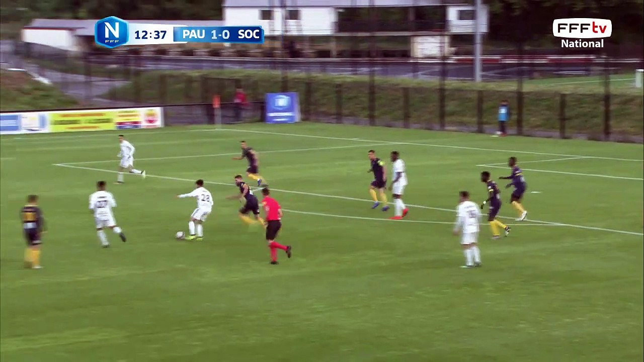 Première occasion de Cholet, la frappe passe à coté.