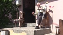 Dolandırılan Yaşlı Adama Ataşehir Belediyesi'nden Tekerlekli Sandalye