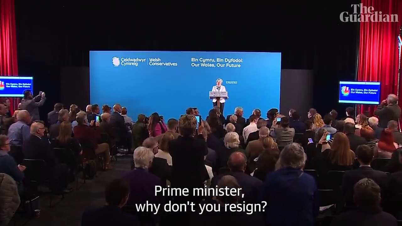 'Galler Muhafazakarlar Konferansı'nda Britanya Başbakanı May'e istifa çağrısı