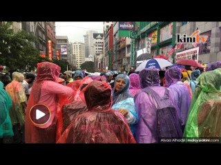 Walau hujan, ceramah demo diteruskan