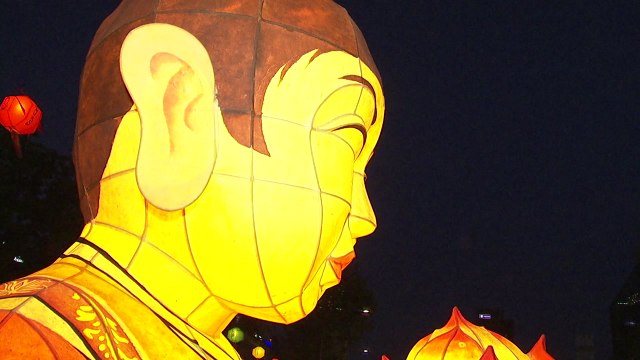 도심 수놓은 10만 연등...주변 교통 통제 / YTN