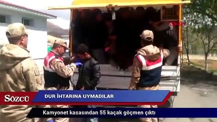 Kamyonet kasasından 55 kaçak göçmen çıktı
