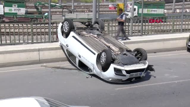 Ters Dönen Araçtan Burnu Bile Kanamadan Çıktı