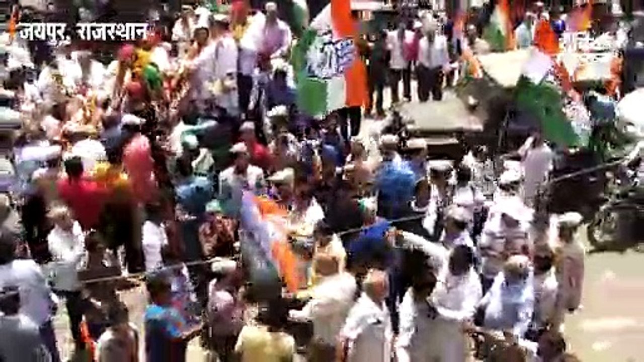 कांग्रेस उम्मीदवार ज्योति खंडेलवाल के रोड शो मे...