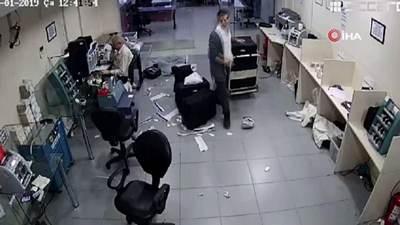 Çalıştığı iş yerinden 50 bin lira çaldı