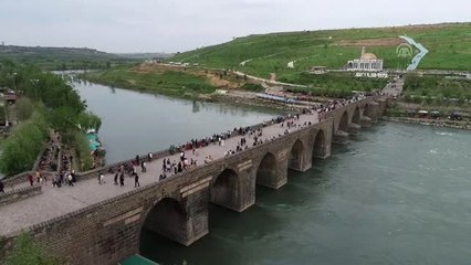 Medeniyetler Köprüsü Ongözlü Köprü'ye Ziyaretçi Akını