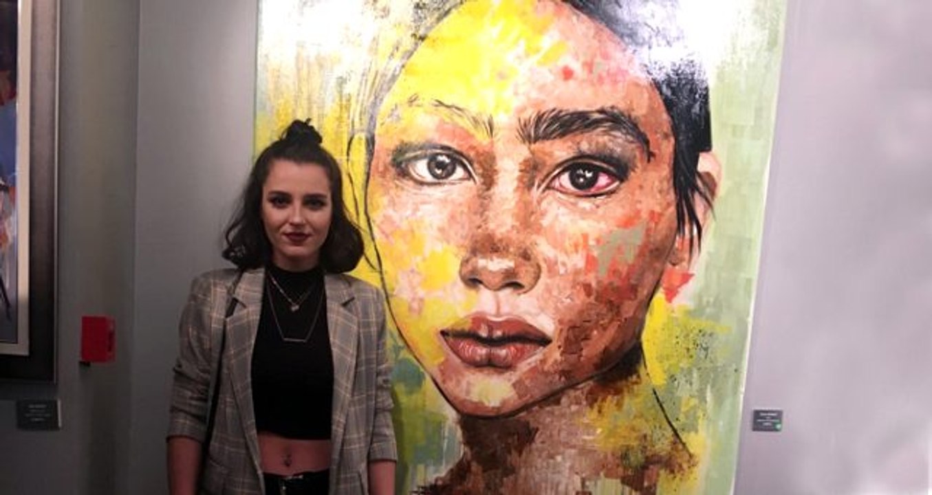 Genç ressam Sinem Demirci, renklerin dünyasını anlattı