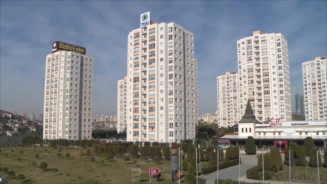 إقبال الأجانب على الشراء يقلص ركود قطاع العقارات بتركيا