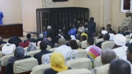 Al Bashir se sienta de nuevo en el banquillo en un juicio por corrupción