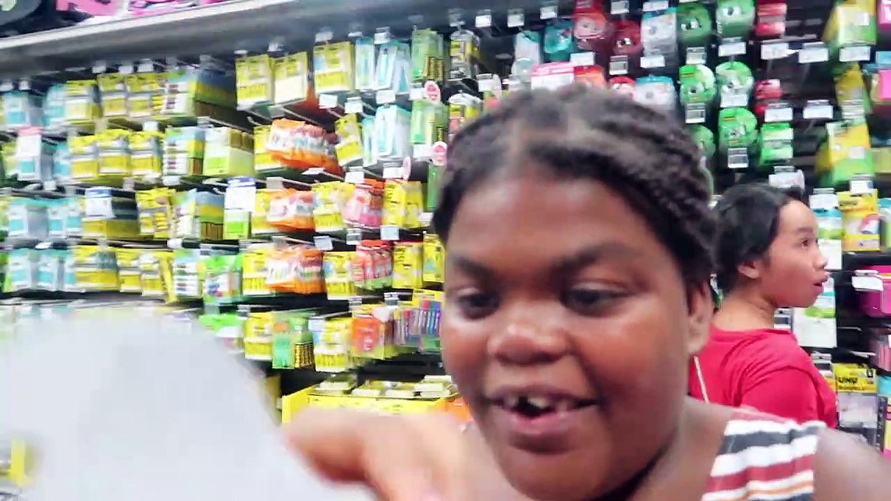 CHASSE AUX FOURNITURES POUR LA RENTRÉE SCOLAIRE DE HIKMA #sakinafamily