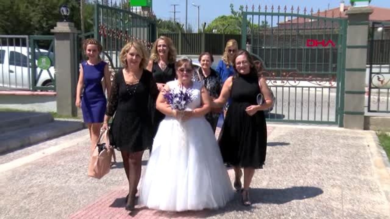 ESKİŞEHİR Down sendromlu Canan'ın beyaz gelinlik hayali gerçek oldu