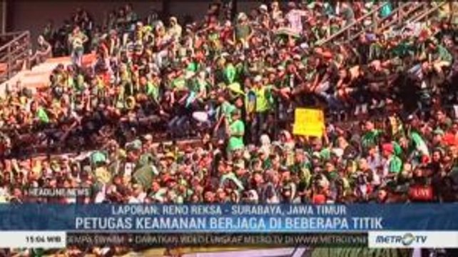 Personel Keamanan Jaga Pertandingan Persebaya vs Persija