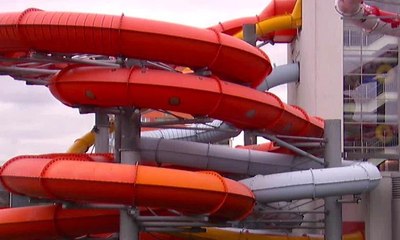 أطول زلاقة مائية مغلقة في العالم... لن تتجرأوا على تجربتها