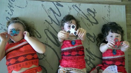 Brincando com Hand Spinners - muita diversão!!