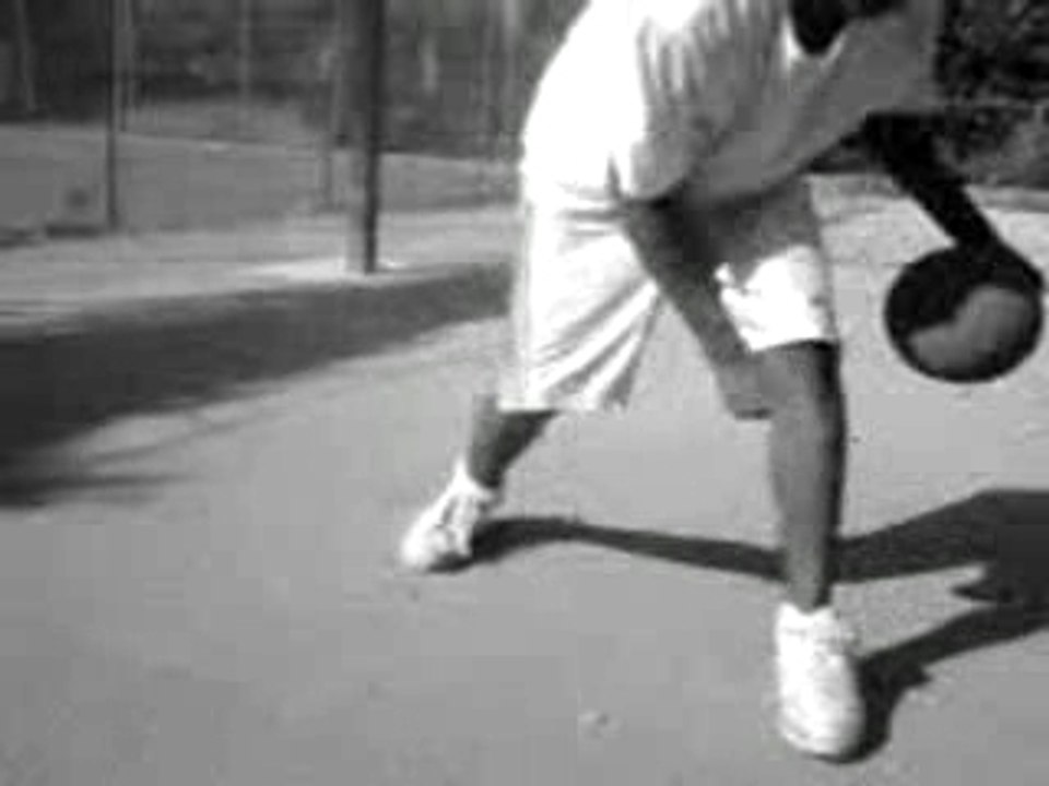 basket M.Pi dans la place