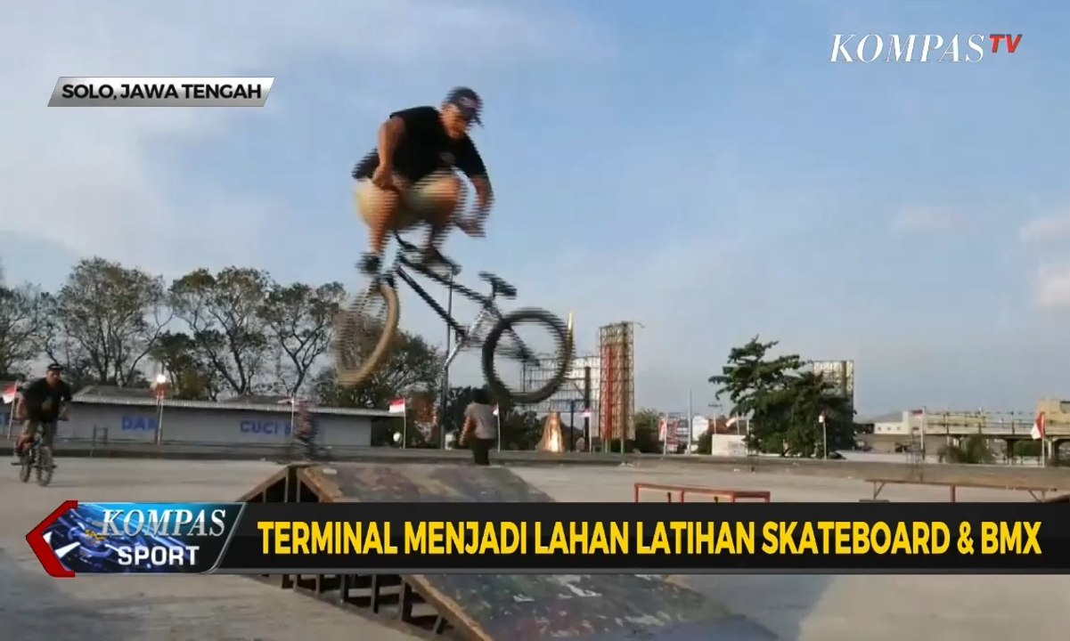 Terminal Bus di Solo Menjadi Lahan Latihan Skateboard & BMX