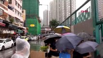 Hong Kong'da protestolar, polis izni ile devam ediyor