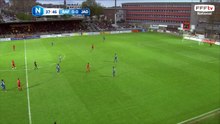 Corner dévié avec frappe par la suite !