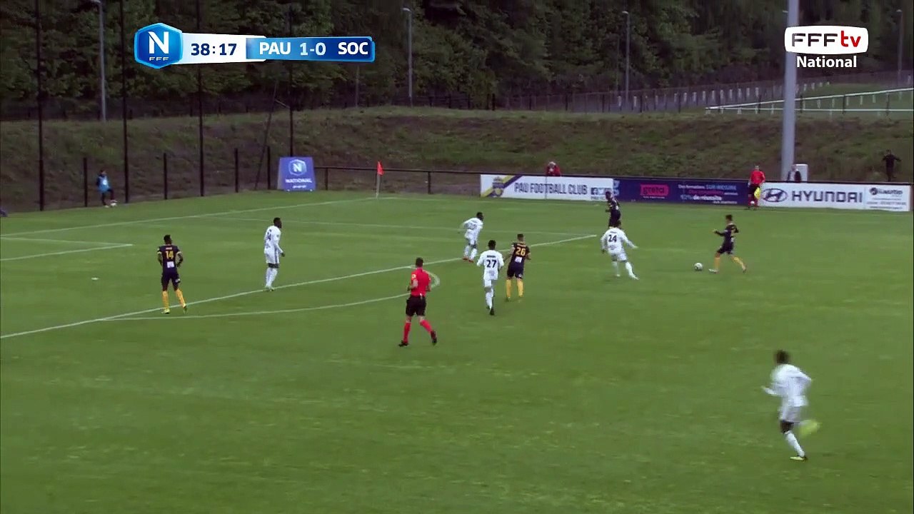 But de Quentin BOISGARD ! Sur une magnifique action avec Thill il ajuste une frappe puissante dans la surface. 2-0 pour le PAU FC !