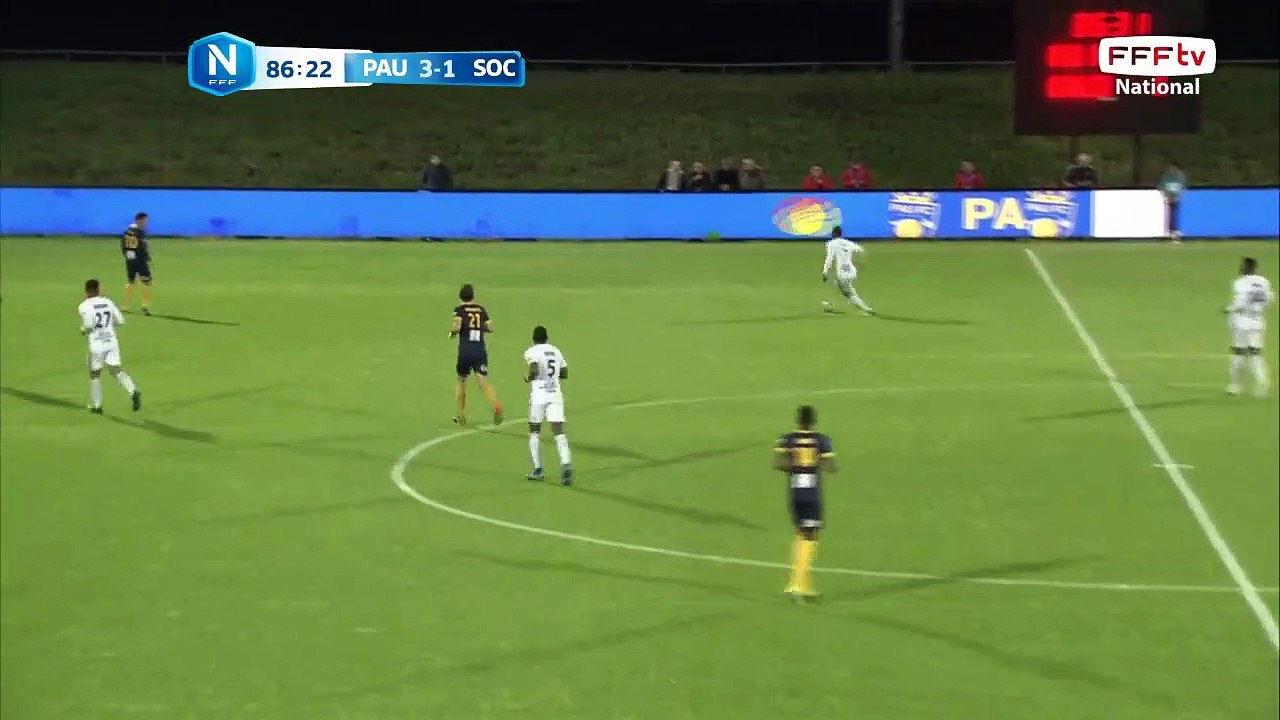 Très belle action de Cholet mais la frappe est dans les bras du gardien.