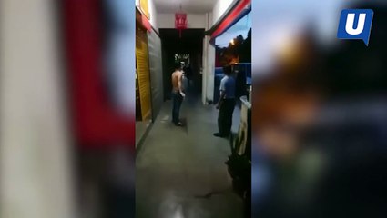 Lelaki pecahkan cermin kereta peniaga