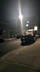 Un autobús vacío sale descontrolado en marcha atrás