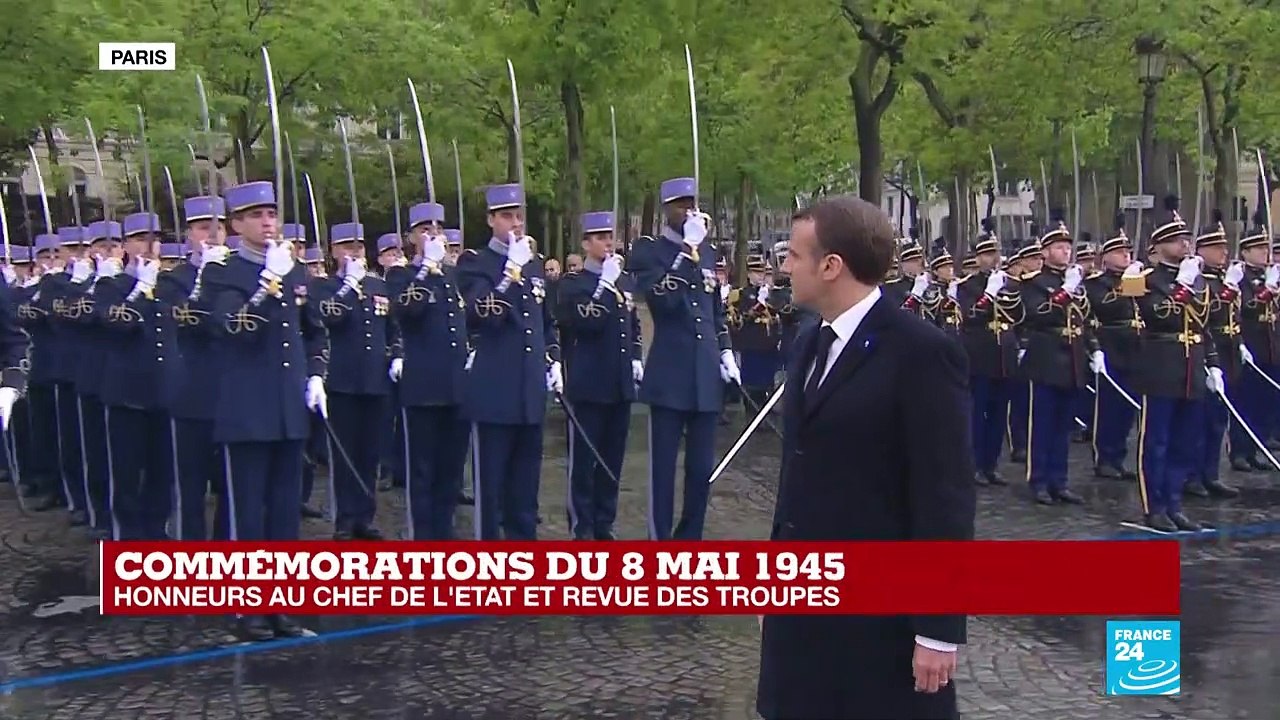 Commémorations du 8 mai 1945 : Emmanuel Macron passe en revue les troupes