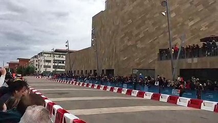 Road show de formule 1 à Aix : une démonstration sur une ligne droite de 300 mètres