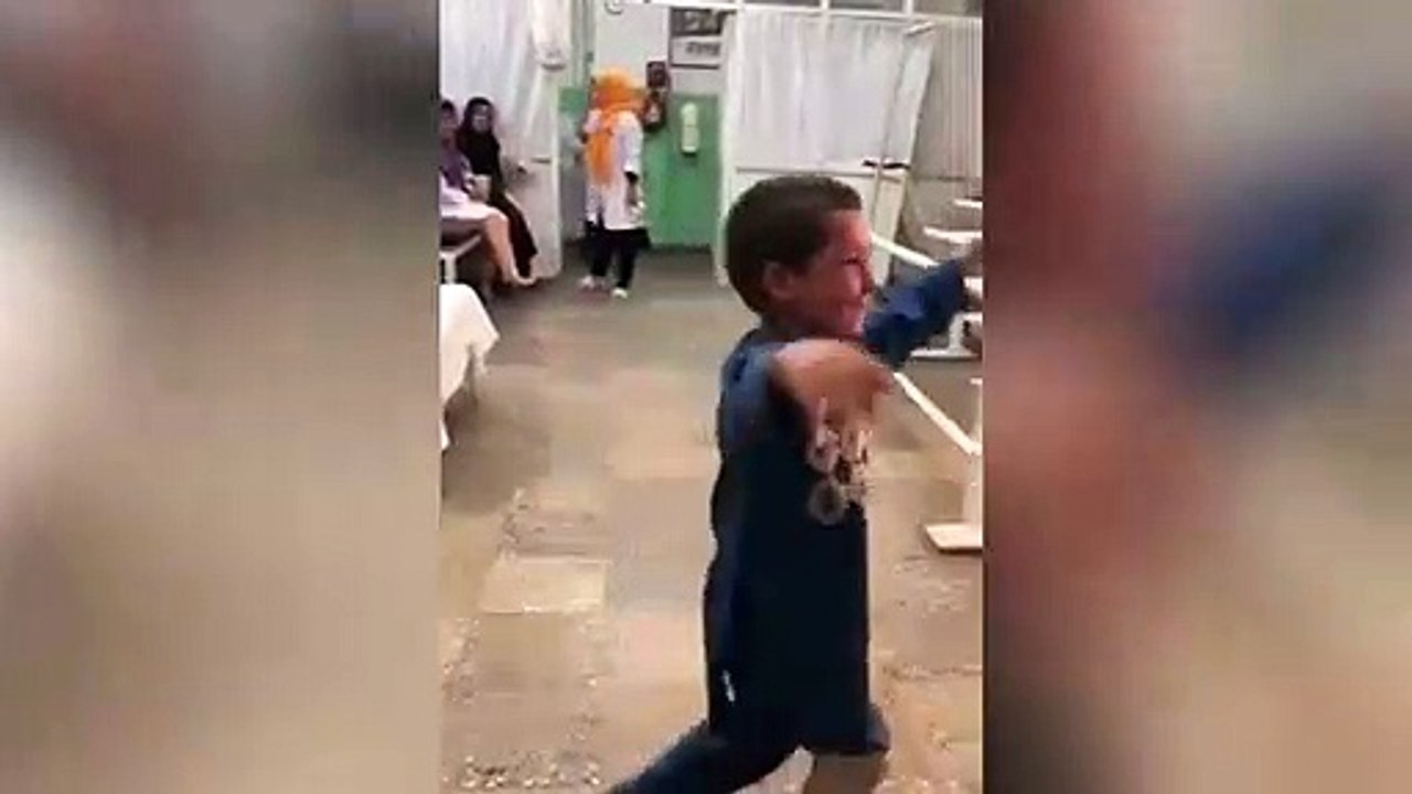 El baile de un niño con prótesis nueva da la vuelta al mundo