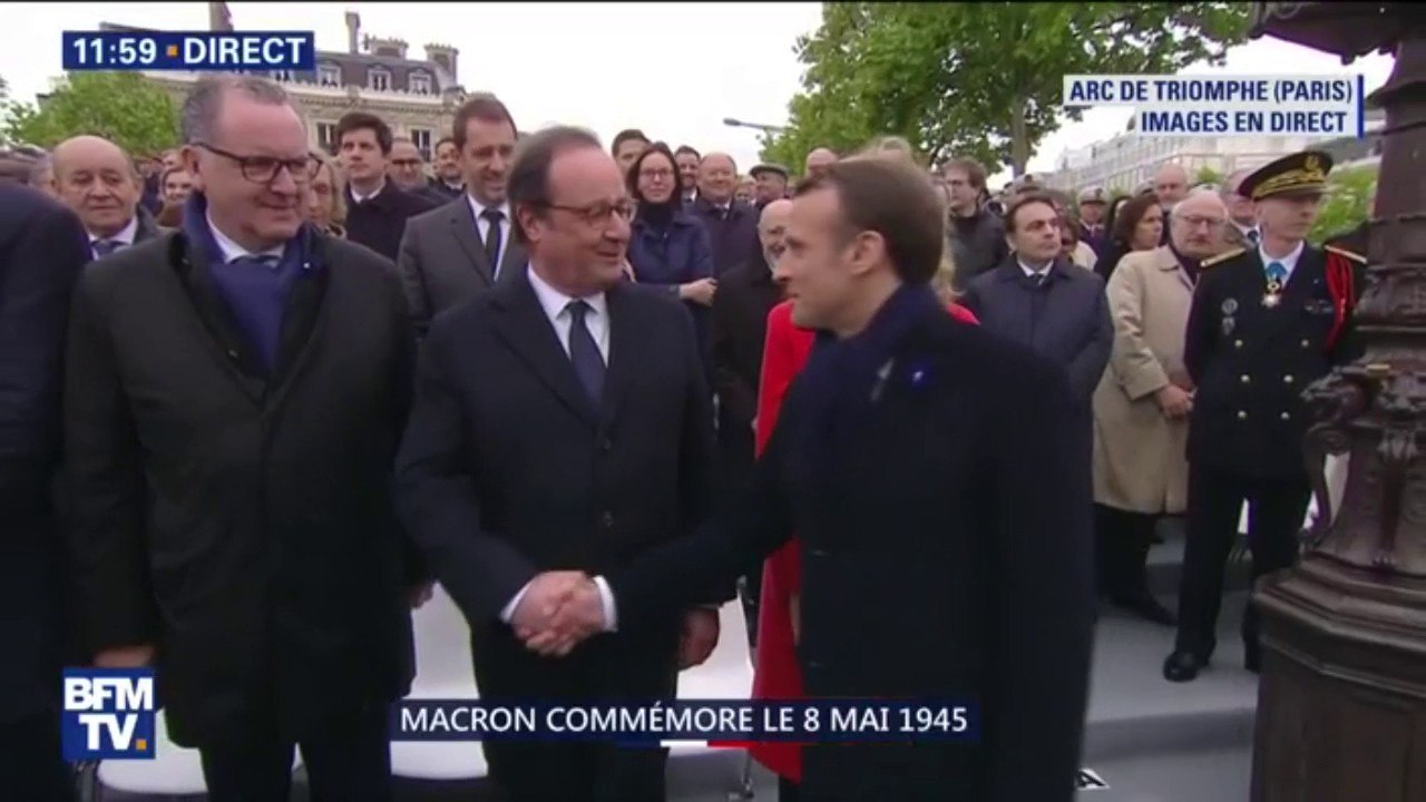 Emmanuel Macron a serré la main de François Hollande, un échange bref avec l'ancien président