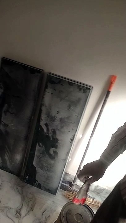 Cutting marble