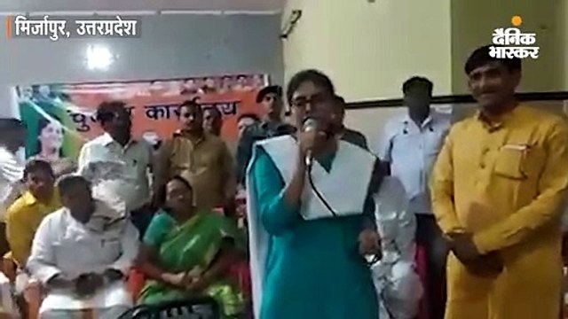 अनुप्रिया पटेल ने बिखेरा सुरीली आवाज का जादू