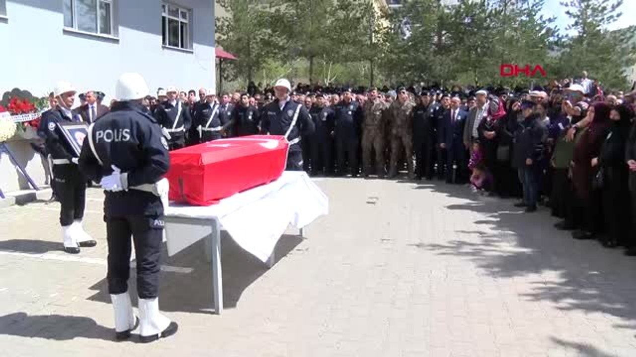 Bayburt - Şehit Polis Muammer Ateş Son Yolculuğuna Uğurlandı 2